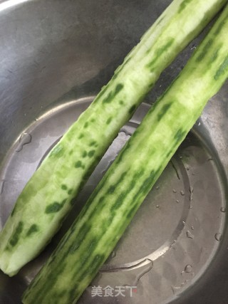 丝瓜竹荪鲮鱼丸汤的做法步骤：1