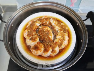 清蒸蒜蓉粉丝虾的做法步骤：13