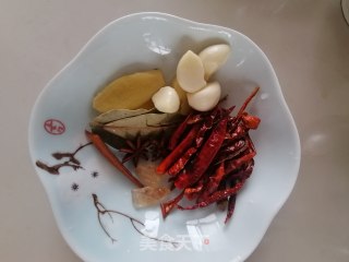 红烧牛腩的做法步骤：4