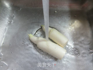 裙带菜拌茭白的做法步骤：3