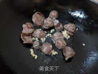 腊肠炒芹菜的做法步骤：7