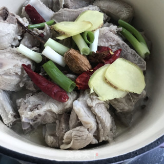 焖烧排骨的做法步骤：5