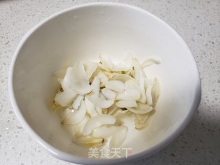 绿豆百合粥的做法步骤：2