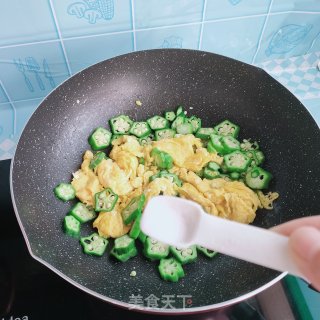 秋葵炒鸡蛋的做法步骤：7