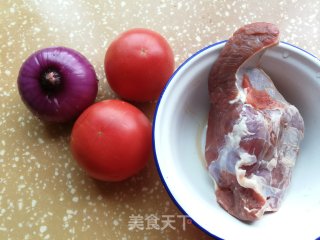番茄炖牛肉的做法步骤：1