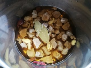 番茄炖牛肉的做法步骤：4
