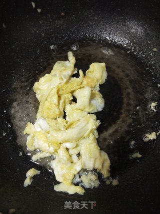 简单下饭的青椒炒鸡蛋的做法步骤：3