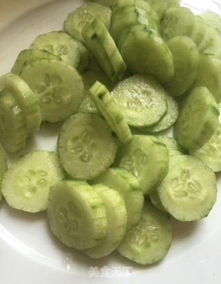 凉拌黄瓜紫苏的做法步骤：4