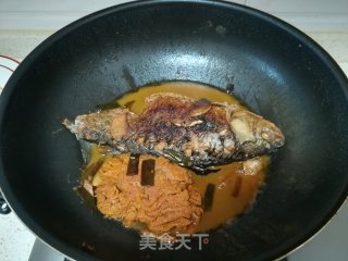 红烧鲫鱼的做法步骤：5