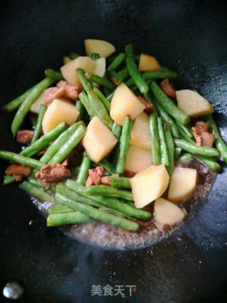 土豆炖豆角的做法步骤：10
