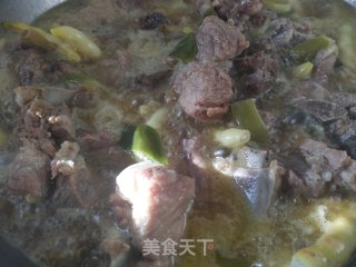 黄金勾豆角炖排骨的做法步骤：3
