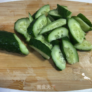 凉拌黄瓜的做法步骤：2