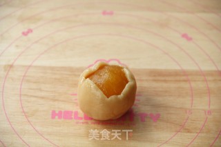 人间小美味，凤梨and豆沙广式月饼！表皮油亮，新手零失败！的做法步骤：8