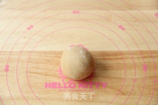 人间小美味，凤梨and豆沙广式月饼！表皮油亮，新手零失败！的做法步骤：10
