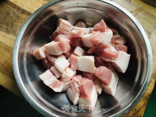 红烧肉的做法步骤：1