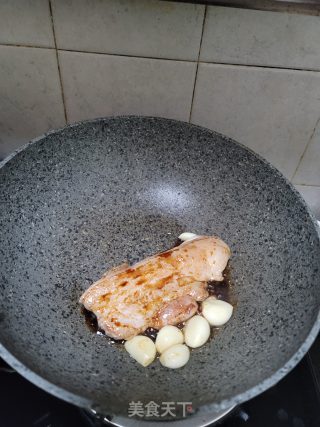 红酒烩五花肉的做法步骤：5