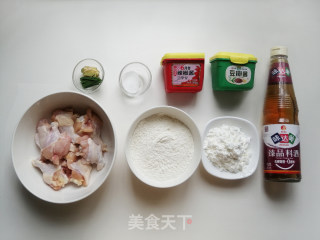 酥炸鸡翅根的做法步骤：1