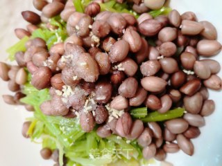 香芹拌花生的做法步骤：6