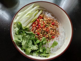 凉拌粉丝的做法步骤：8