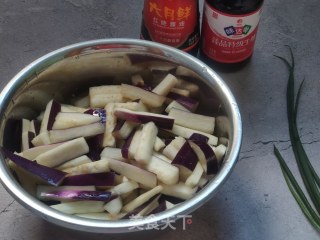 酱香茄子的做法步骤：3