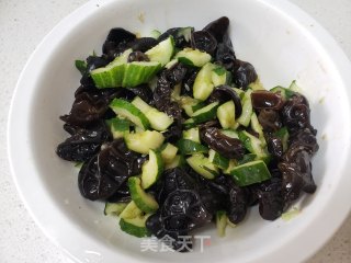 鸡蛋拌黄瓜木耳的做法步骤：11