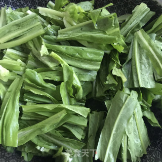 椒香油麦菜的做法步骤：2