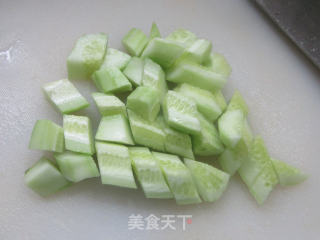 黑木耳黄瓜拌花菜的做法步骤：3