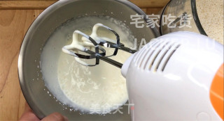 香蕉牛奶雪糕，制作超简单，甜甜蜜蜜，香蕉味十足，健康美味。的做法步骤：3