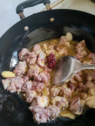 鲜笋烧牛肉的做法步骤：4