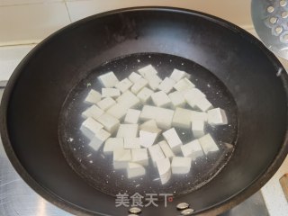 “蟹黄”豆腐煲的做法步骤：4