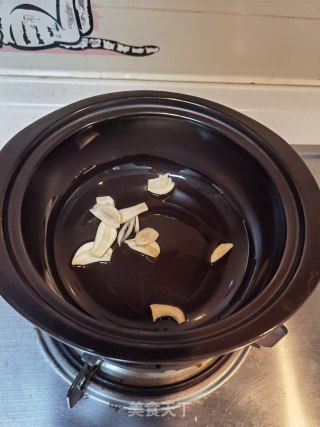 虾仁豆腐煲的做法步骤：6