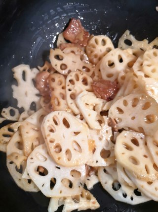 藕片炒肉的做法步骤：9