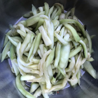 家常炒茄子的做法步骤：5