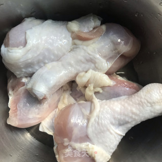 咖喱土豆鸡肉饭的做法步骤：1