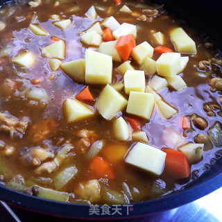 咖喱土豆鸡肉饭的做法步骤：11