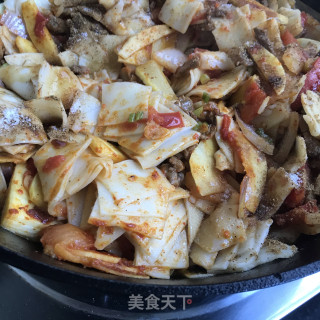 牛肉时蔬炒面皮的做法步骤：14