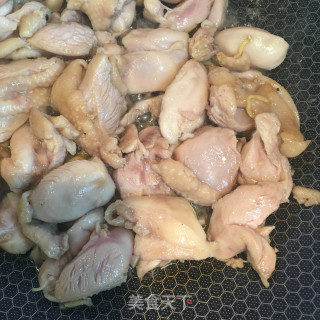 咖喱土豆焖鸡块的做法步骤：5