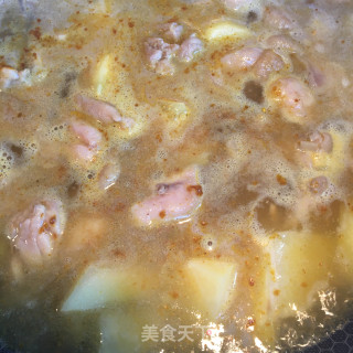 咖喱土豆焖鸡块的做法步骤：7