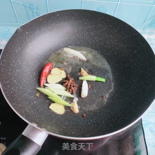 家常炖牛腩的做法步骤：4