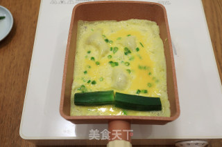 快手美味早餐之秋葵厚蛋烧&大虾青菜面的做法步骤：5