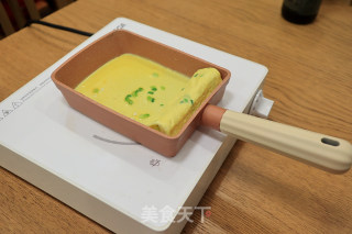 快手美味早餐之秋葵厚蛋烧&大虾青菜面的做法步骤：9