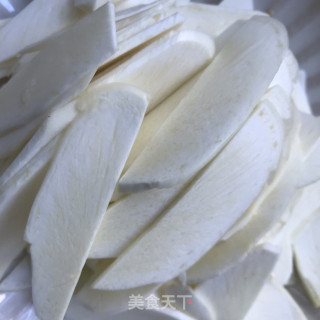 茭白炒羊肚菌的做法步骤：4