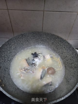 鱼骨木瓜豆腐汤的做法步骤：5