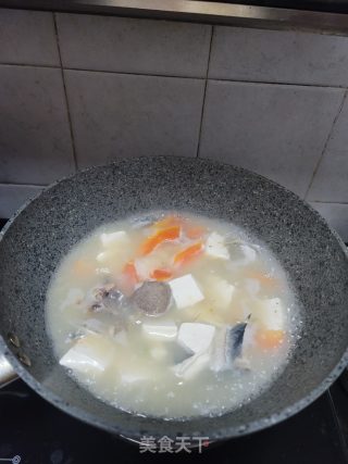 鱼骨木瓜豆腐汤的做法步骤：8
