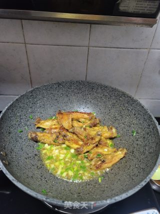 咖喱鸡翅的做法步骤：6