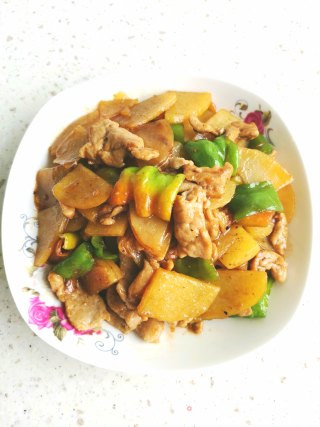土豆辣椒炒肉的做法步骤：8
