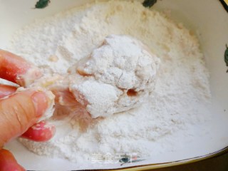 金黄脆香的炸鸡的做法步骤：6