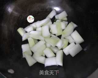 黑椒牛肉烩冬瓜的做法步骤：3