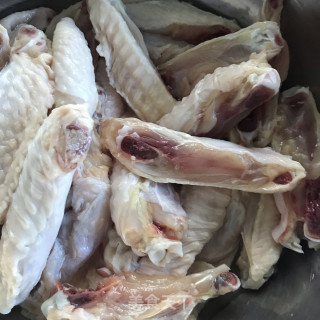 豆豉焖鸡翅的做法步骤：1