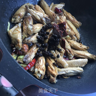 豆豉焖鸡翅的做法步骤：7
